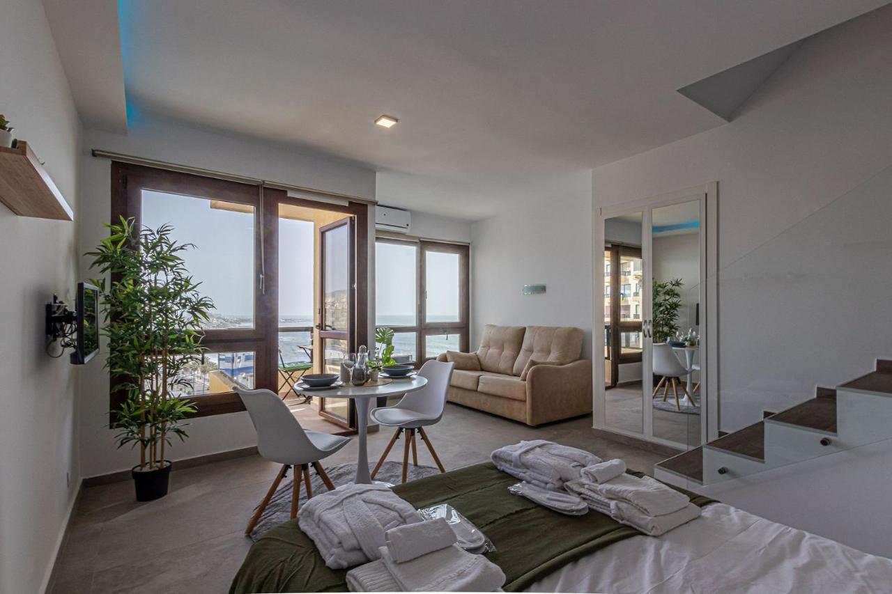 Beachfront With Spectacular Views And Swimming Pool Benalmadena Exterior photo