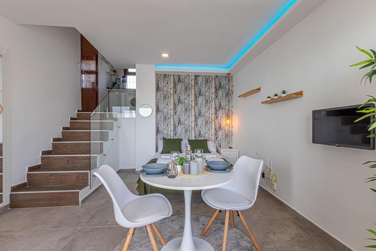 Beachfront With Spectacular Views And Swimming Pool Benalmadena Exterior photo