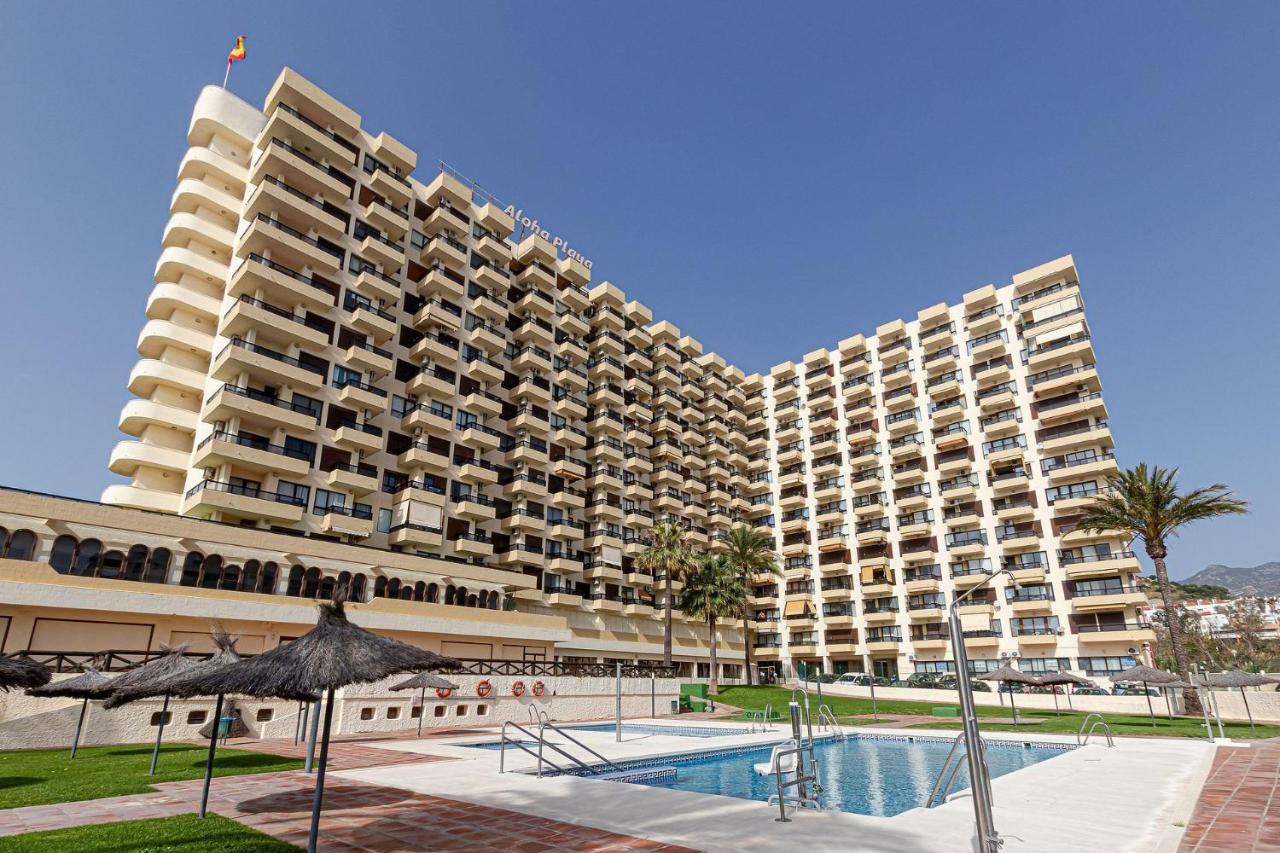 Beachfront With Spectacular Views And Swimming Pool Benalmadena Exterior photo