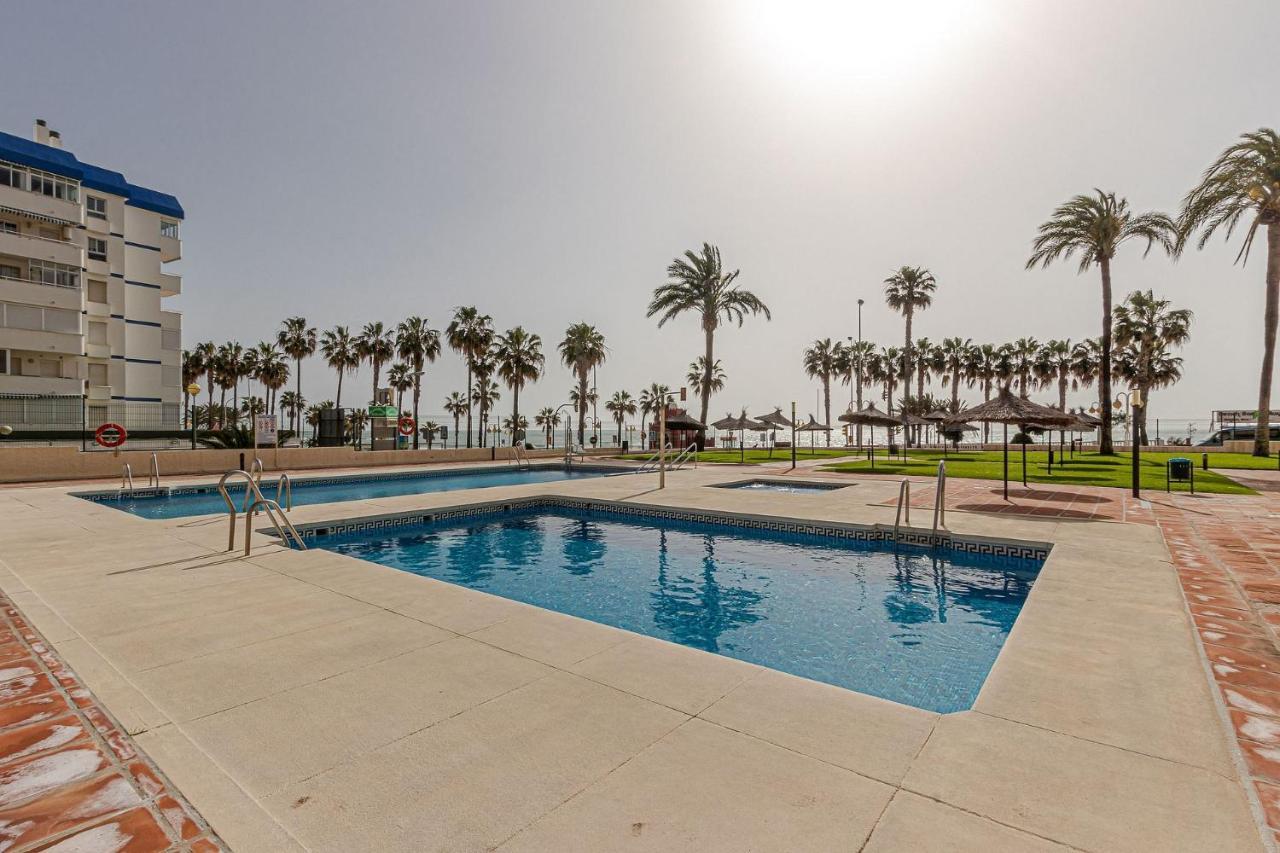 Beachfront With Spectacular Views And Swimming Pool Benalmadena Exterior photo