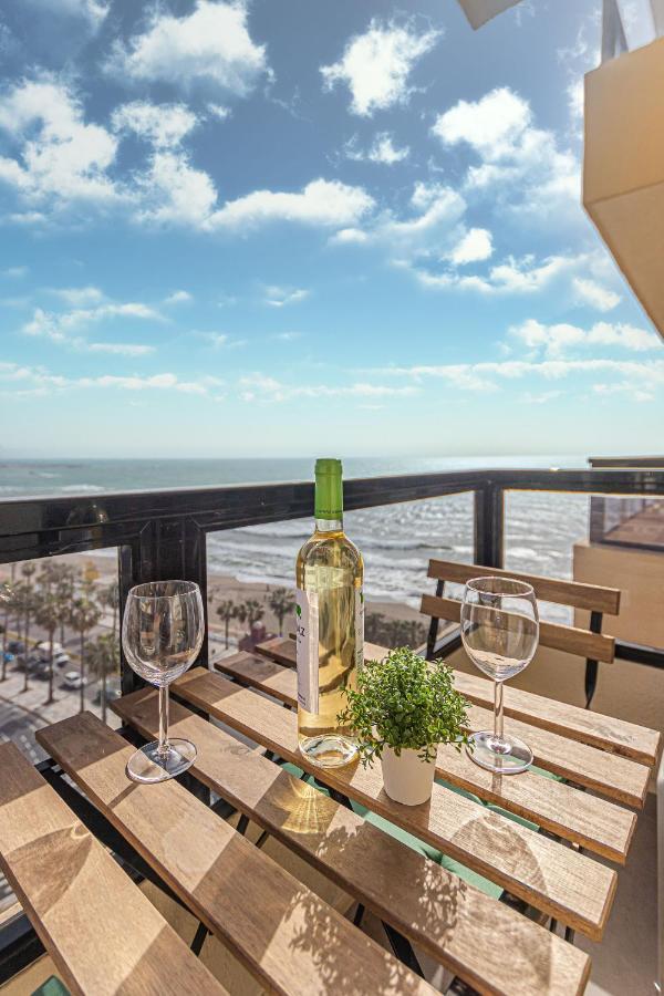 Beachfront With Spectacular Views And Swimming Pool Benalmadena Exterior photo